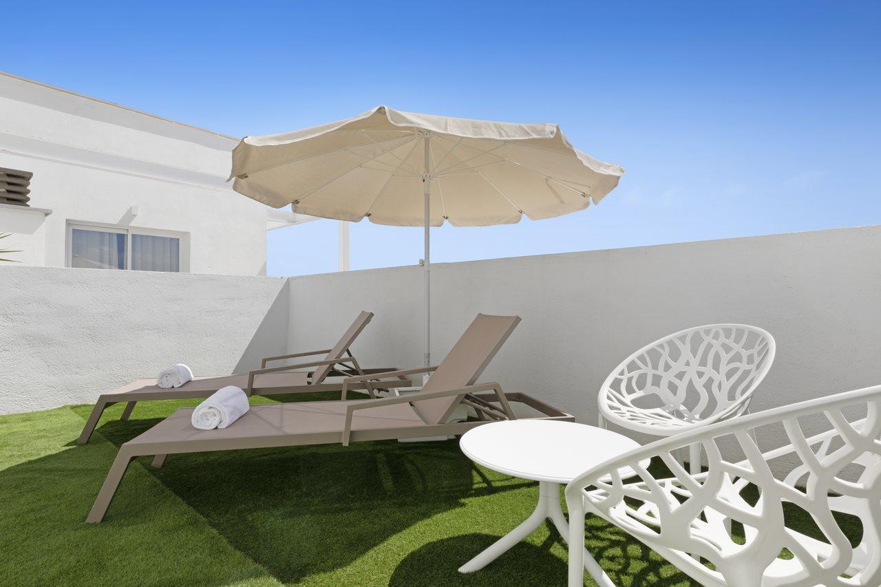 Hotel Sant Jordi Segur de Calafell Extérieur photo