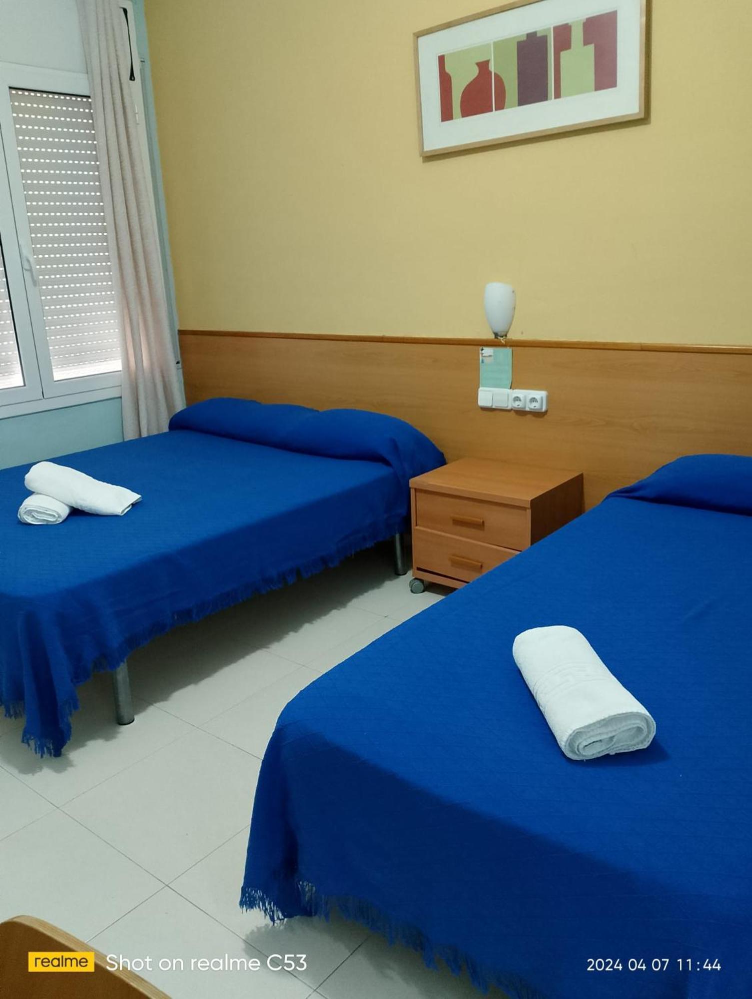 Hotel Sant Jordi Segur de Calafell Extérieur photo