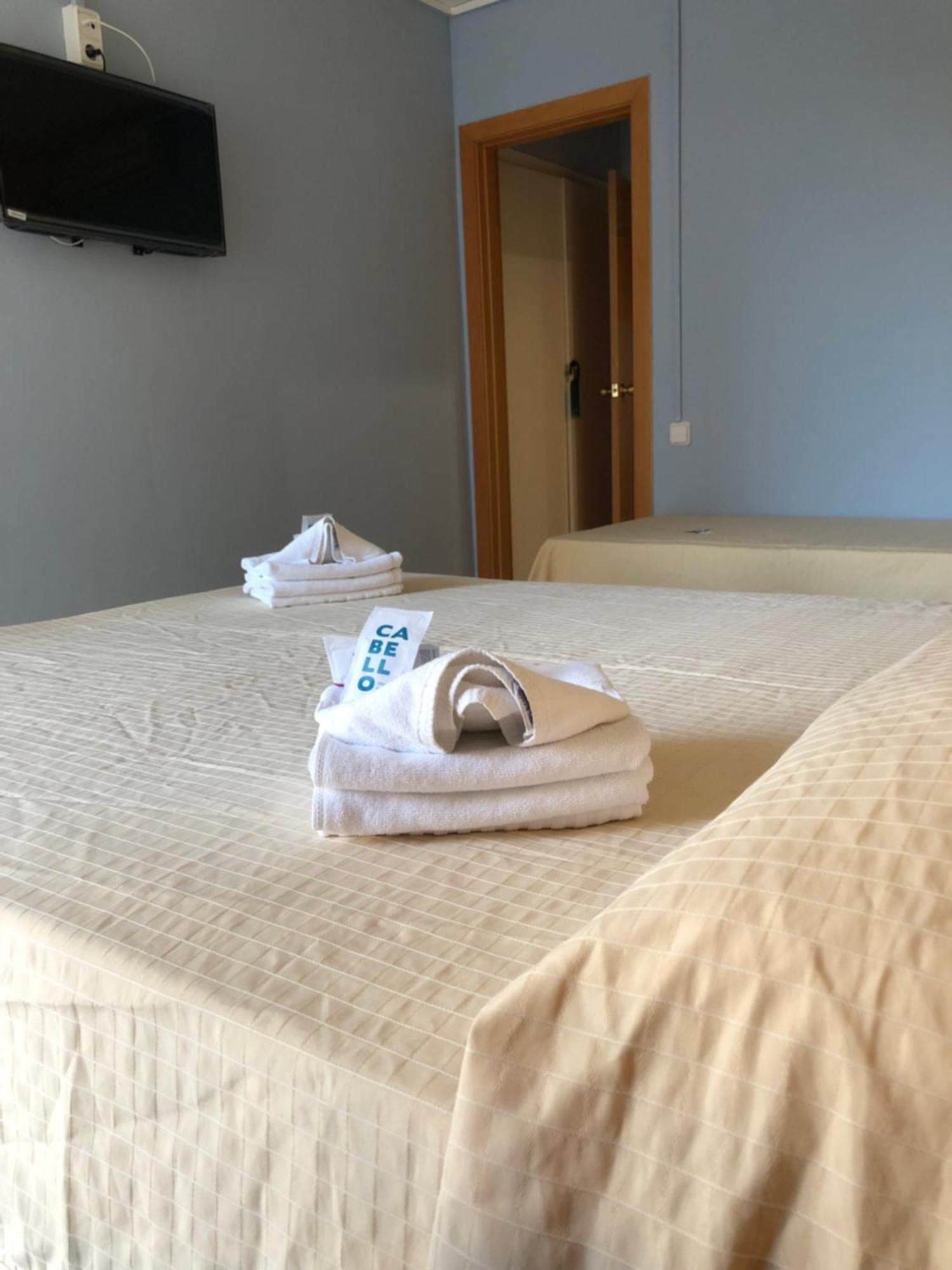 Hotel Sant Jordi Segur de Calafell Extérieur photo