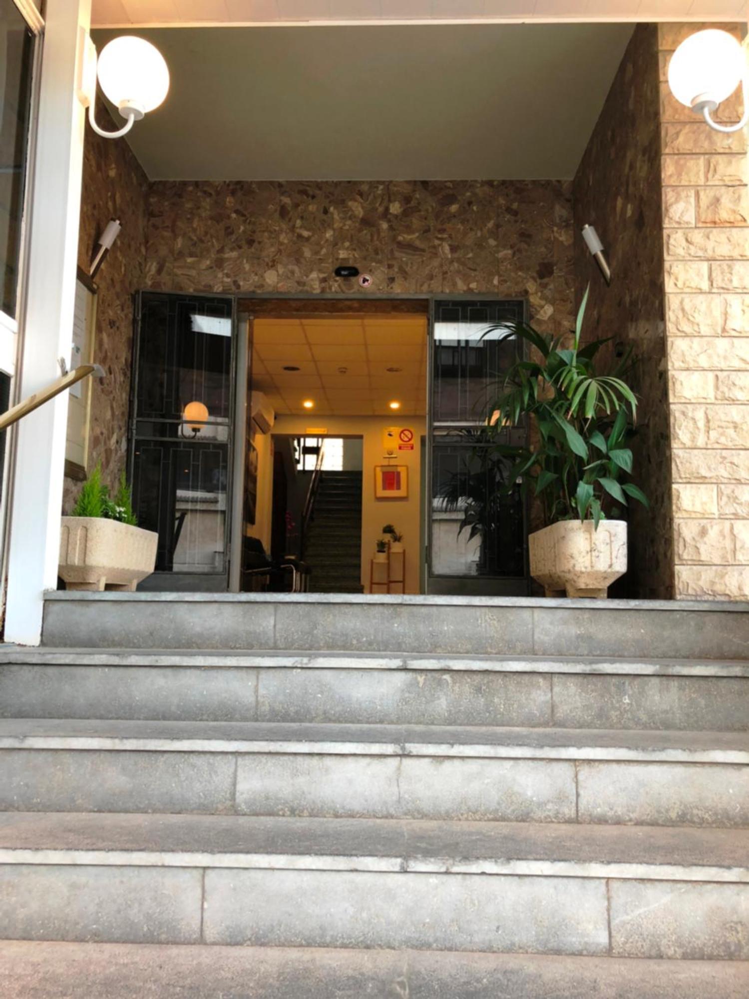Hotel Sant Jordi Segur de Calafell Extérieur photo